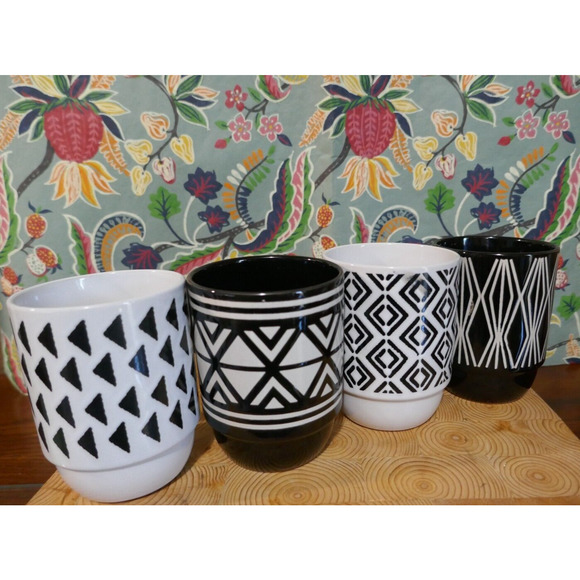 Boston Warehouse 4 Stackable Coffee Tea Mugs Cups Black White Geometric Pattern - Picture 4 of 16